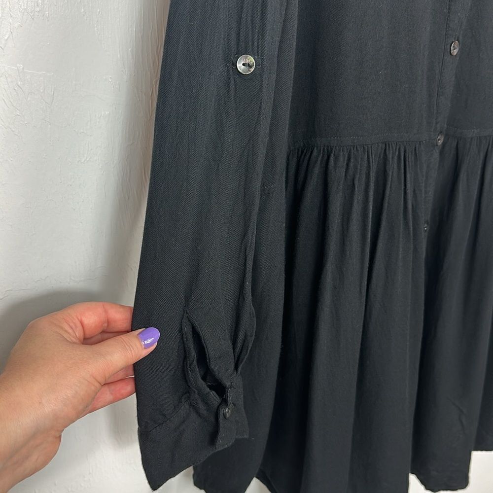 Solitaire Black Long Sleeve Button Front Flowy Tu… - image 4